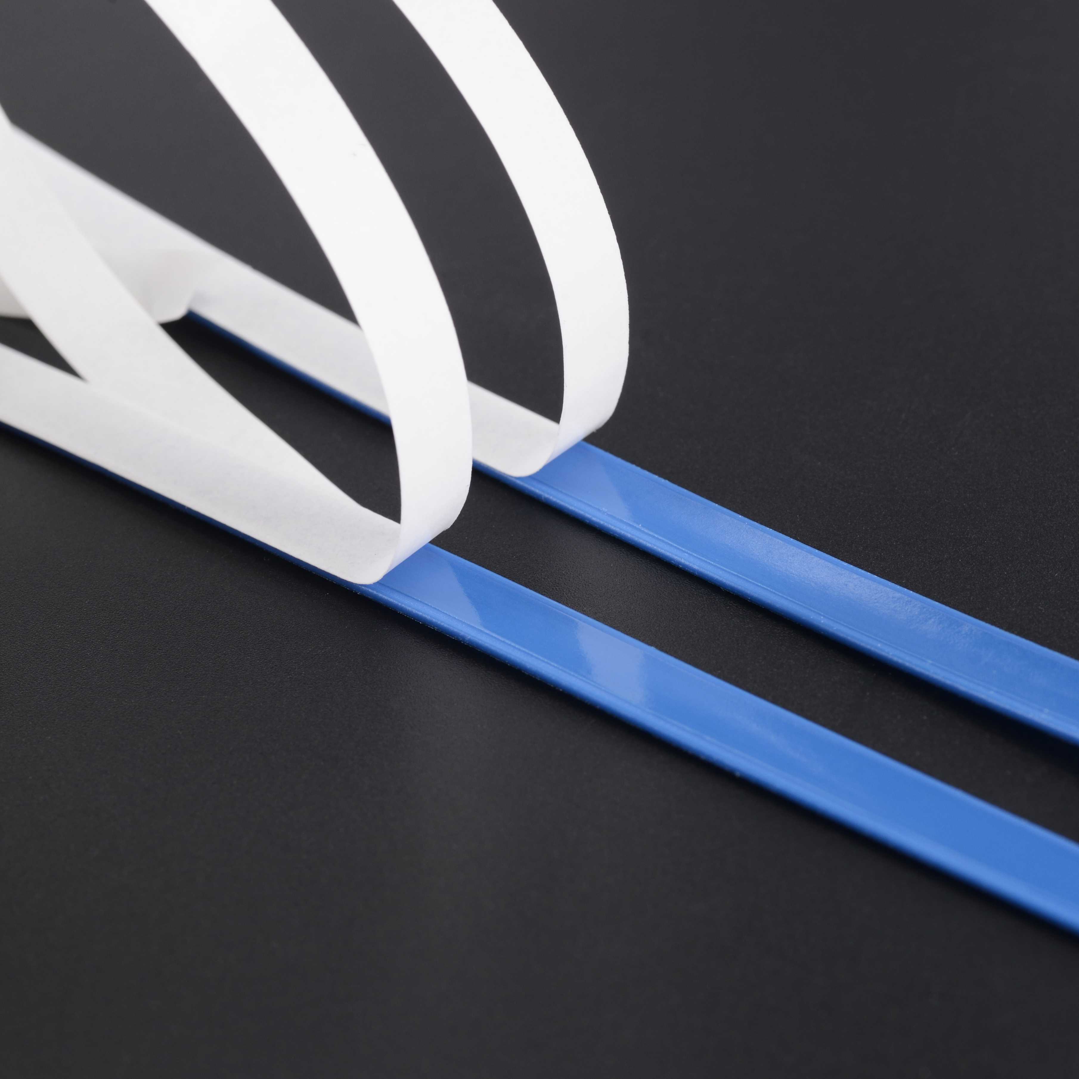 背膠定型條-背膠魔術(shù)貼定制-杰誠(chéng)背膠魔術(shù)貼工廠(chǎng)為鼻梁條提供解決方案