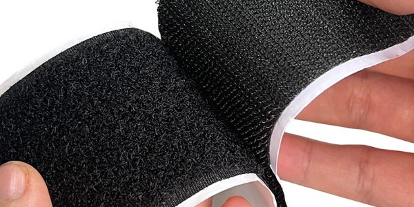 魔術(shù)貼背膠用什么比較牢固