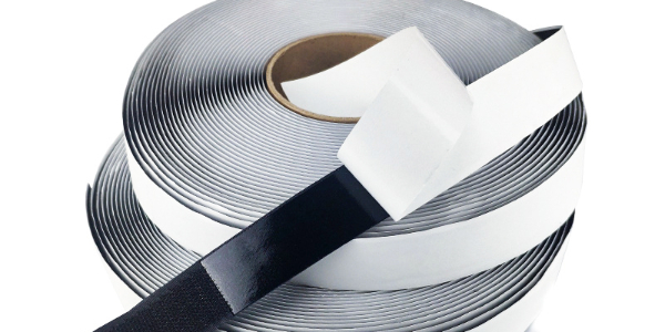 背膠魔術(shù)貼：航天航空的“全能選手”，六大品質(zhì)鑄就安全飛行基石